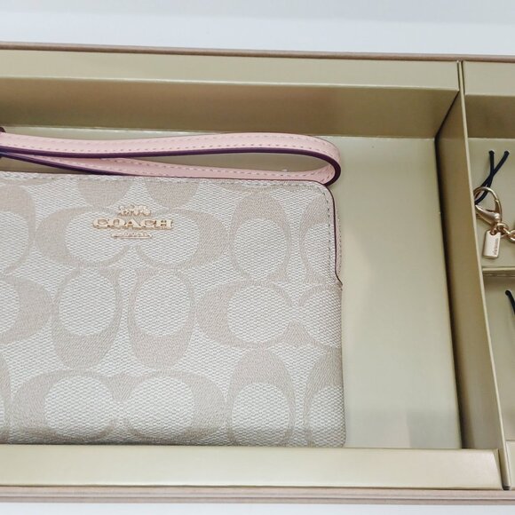 Coach Wristlet Boxed Set w/ Charms - Picture 2 of 4